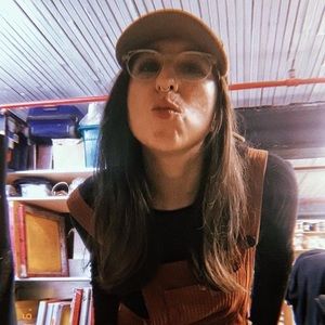 Meet your Posher, Camila